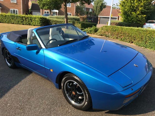Porsche 944