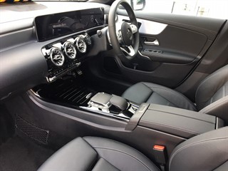 Mercedes CLA180