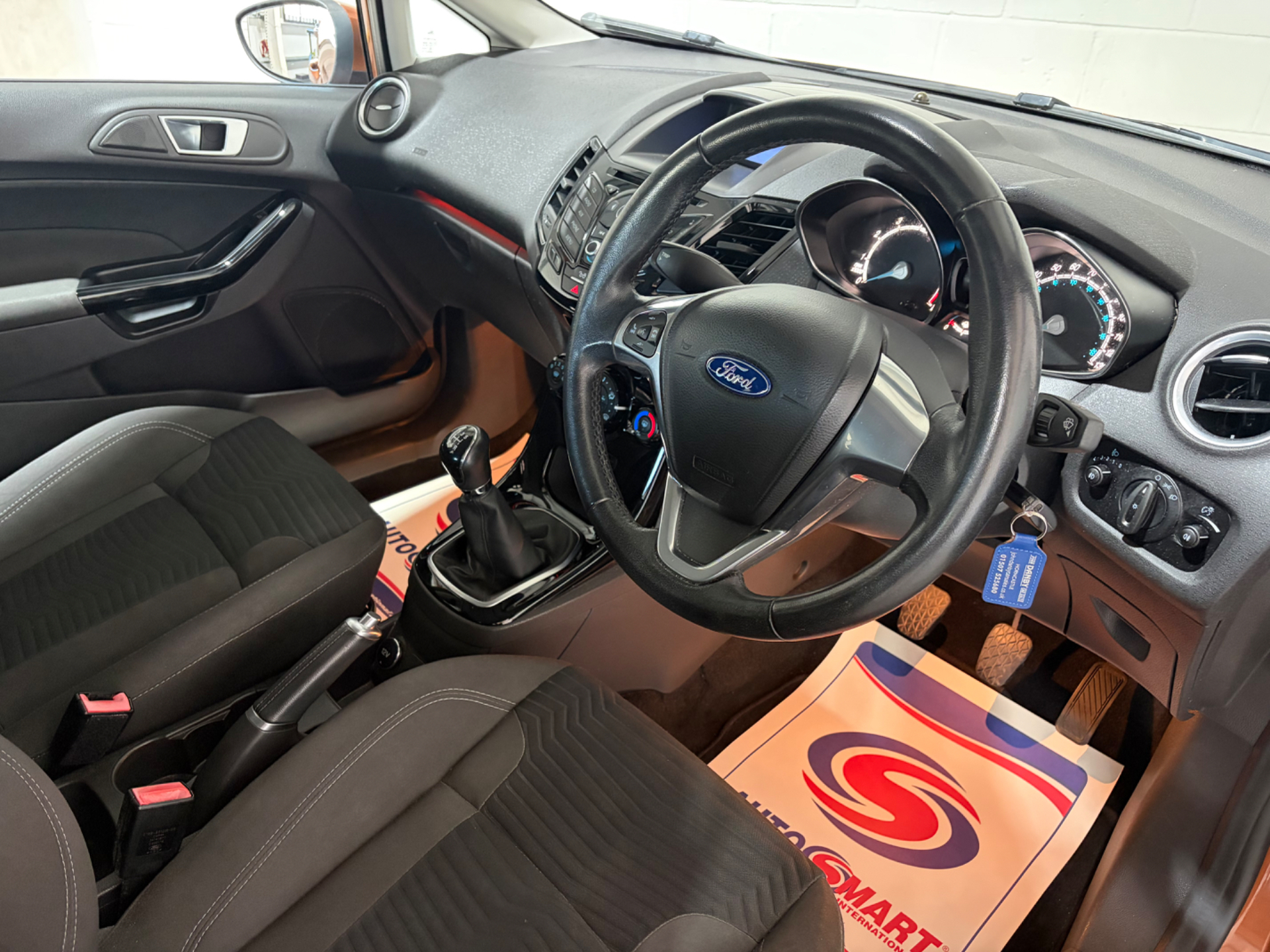 2016 Ford Fiesta thumbnail 11