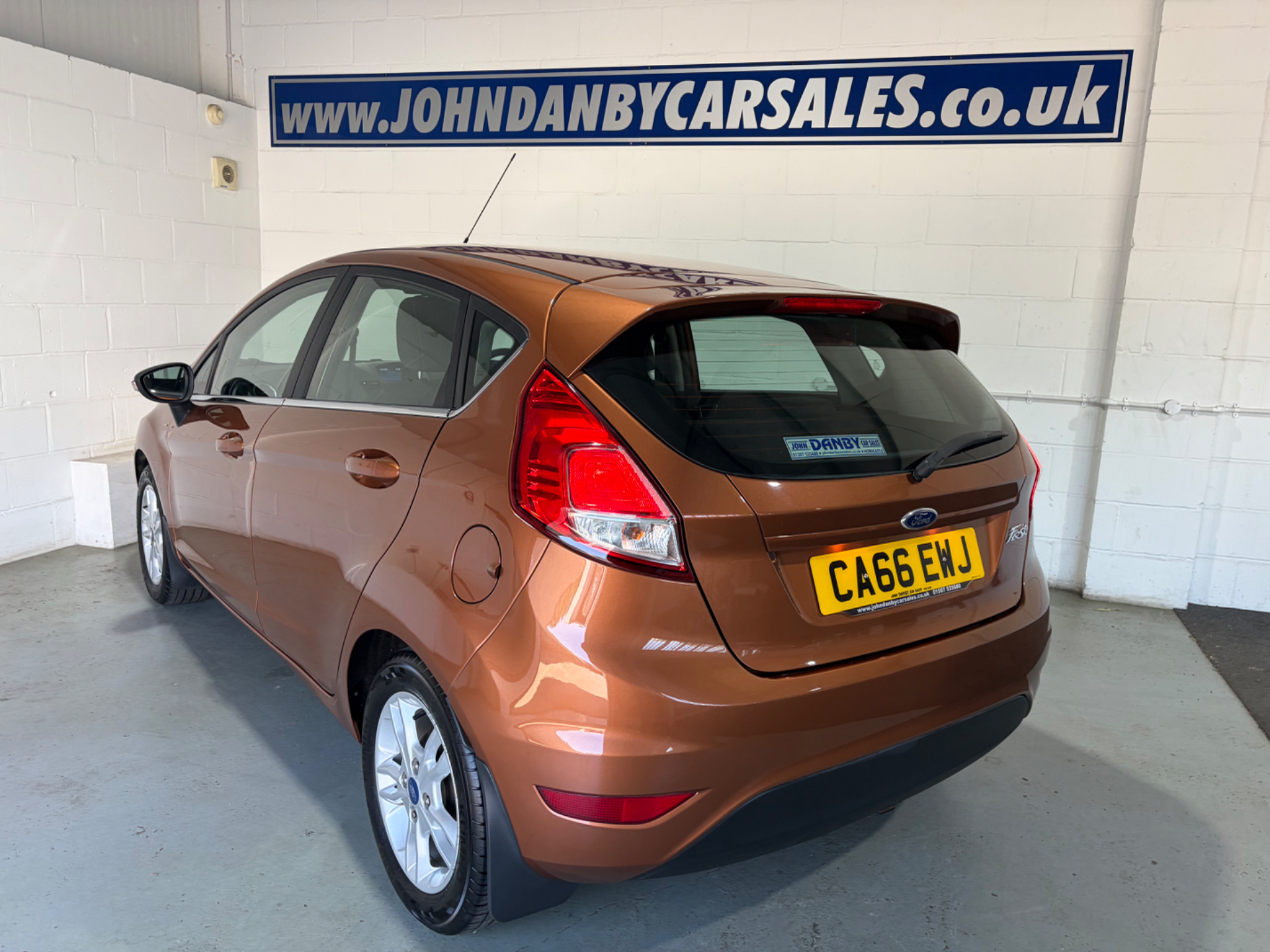 2016 Ford Fiesta thumbnail 7