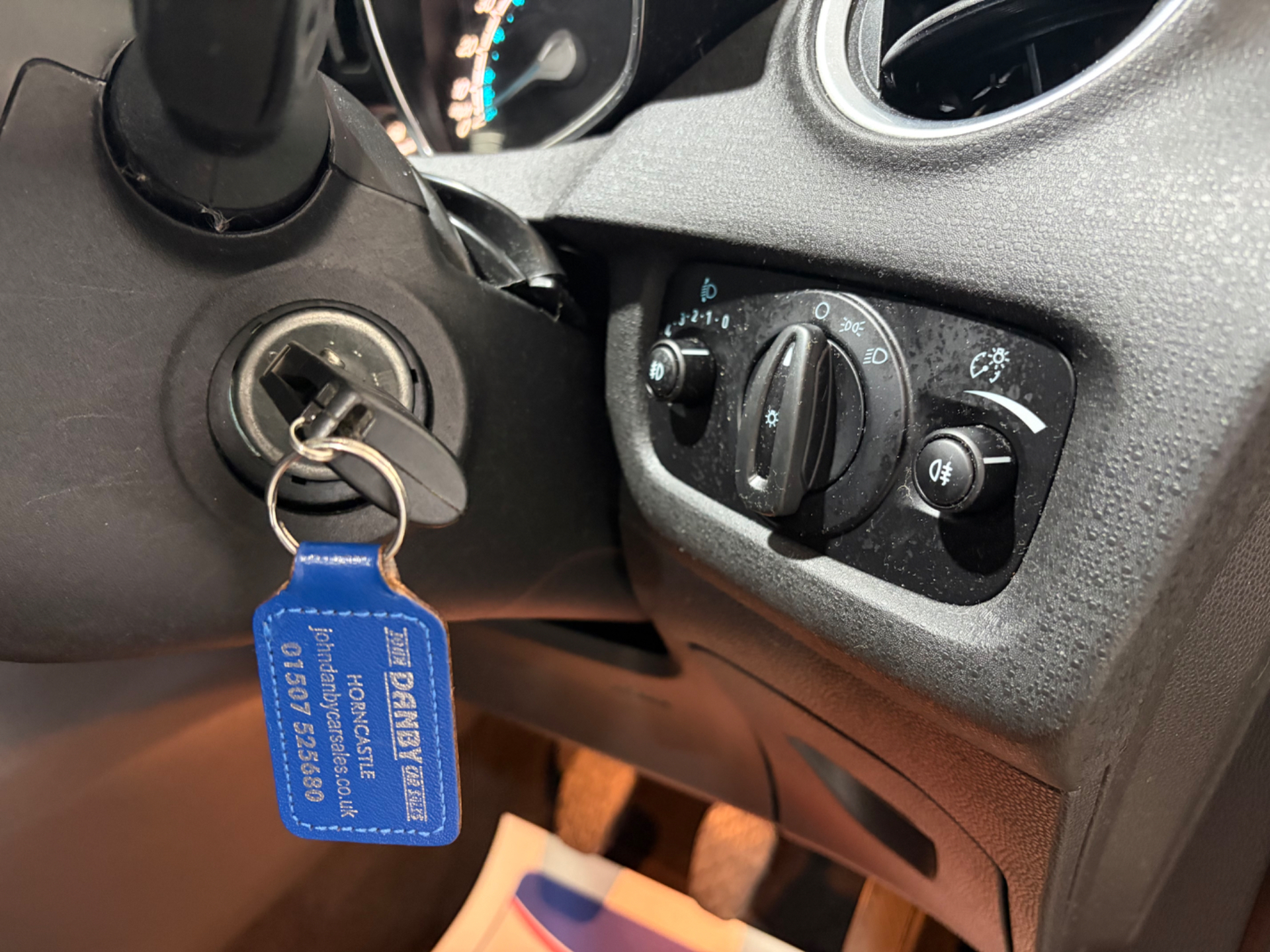 2016 Ford Fiesta thumbnail 16
