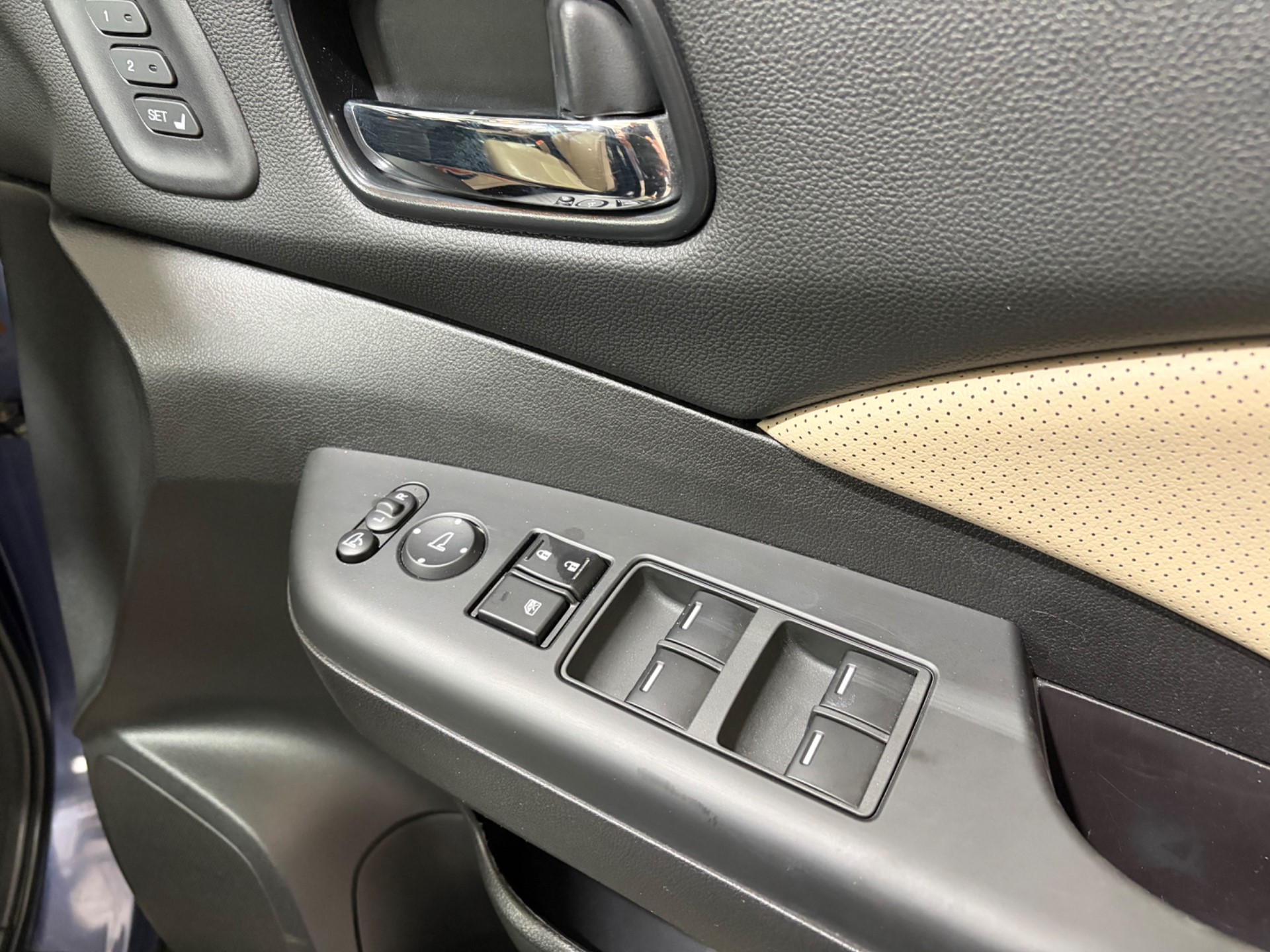 2015 Honda CR-V thumbnail 17