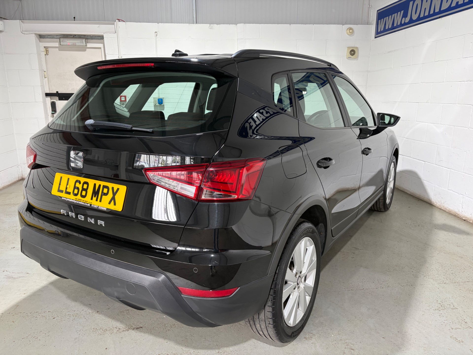 2019 SEAT Arona thumbnail 9