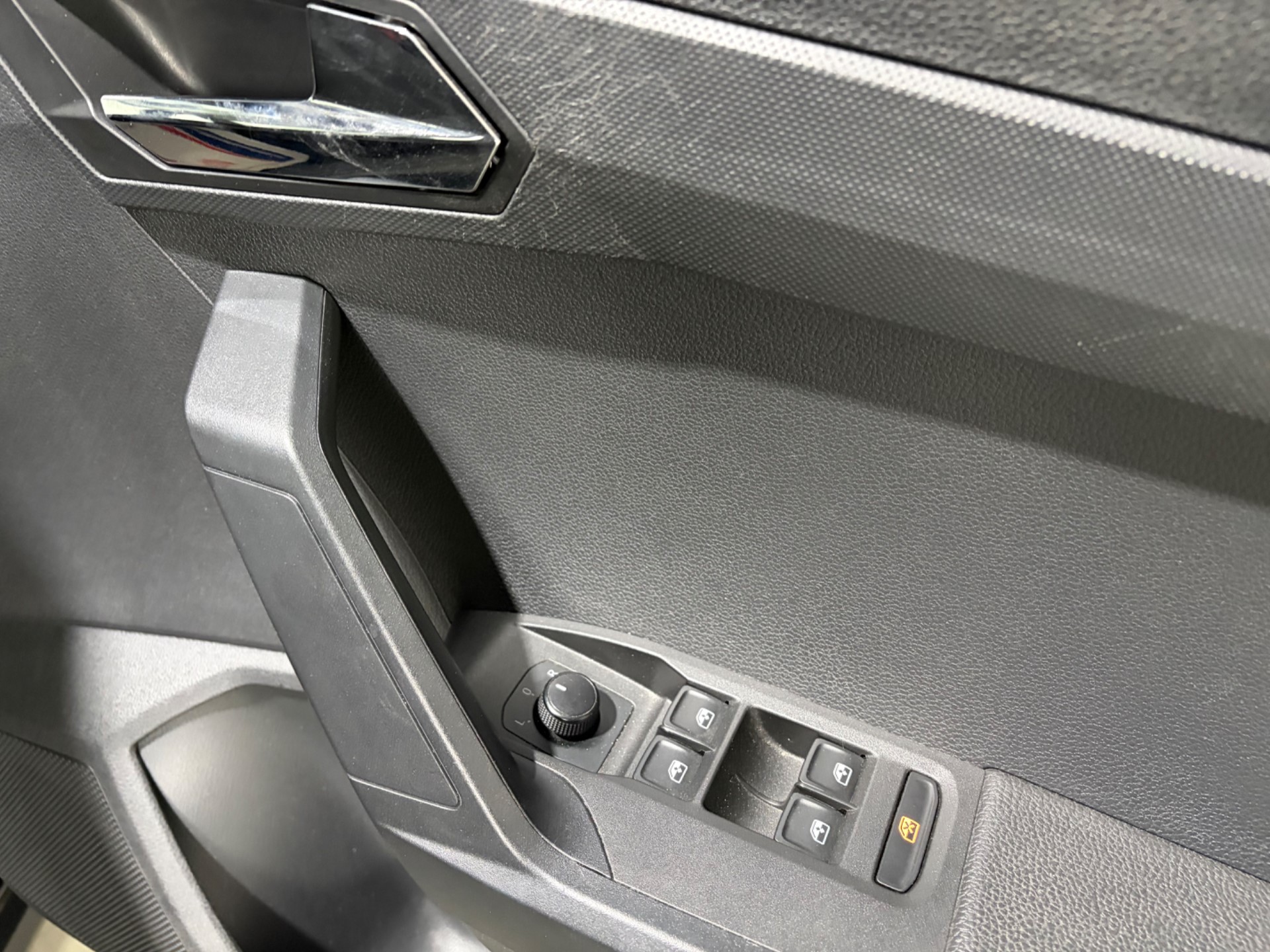 2019 SEAT Arona thumbnail 15