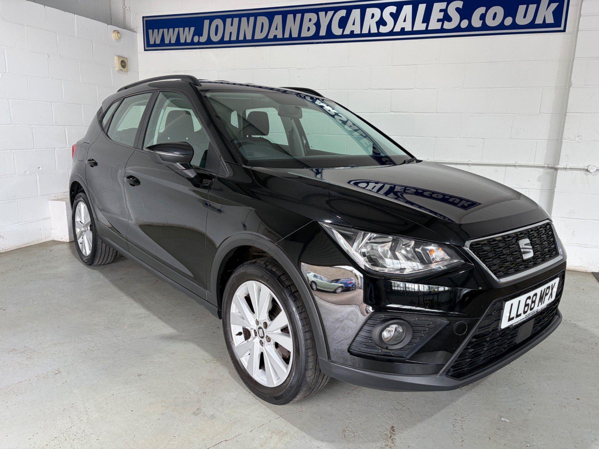 2019 SEAT Arona thumbnail 2