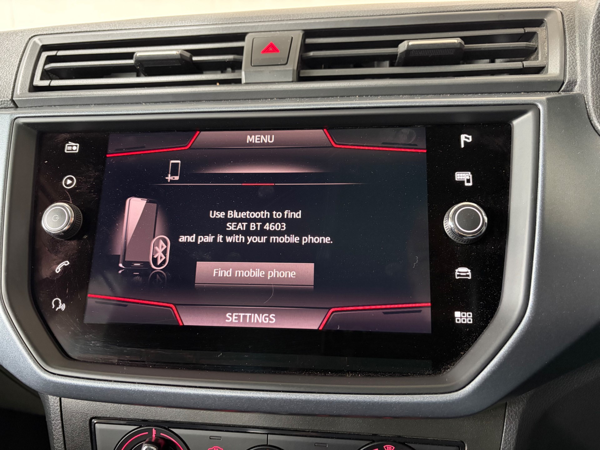 2019 SEAT Arona thumbnail 23