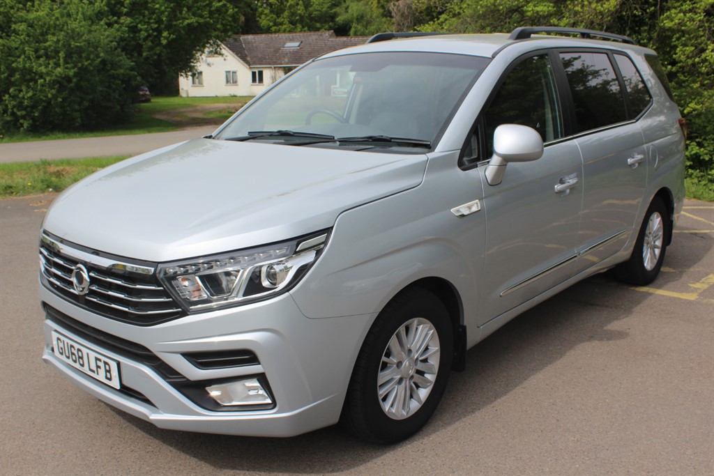 Used SsangYong Turismo from Ian Allan Motors