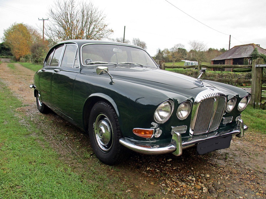 Daimler Sovereign 420 for sale - Pulborough | West Sussex | Arun Ltd