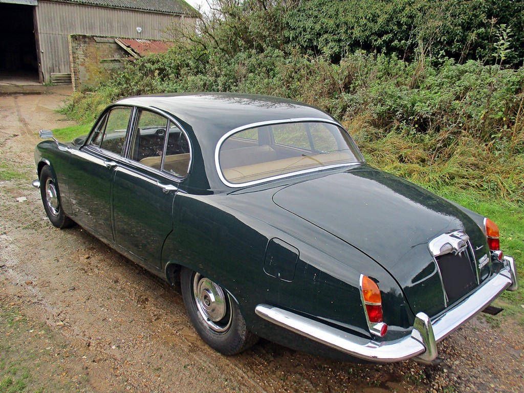 Daimler Sovereign 420 for sale - Pulborough | West Sussex | Arun Ltd