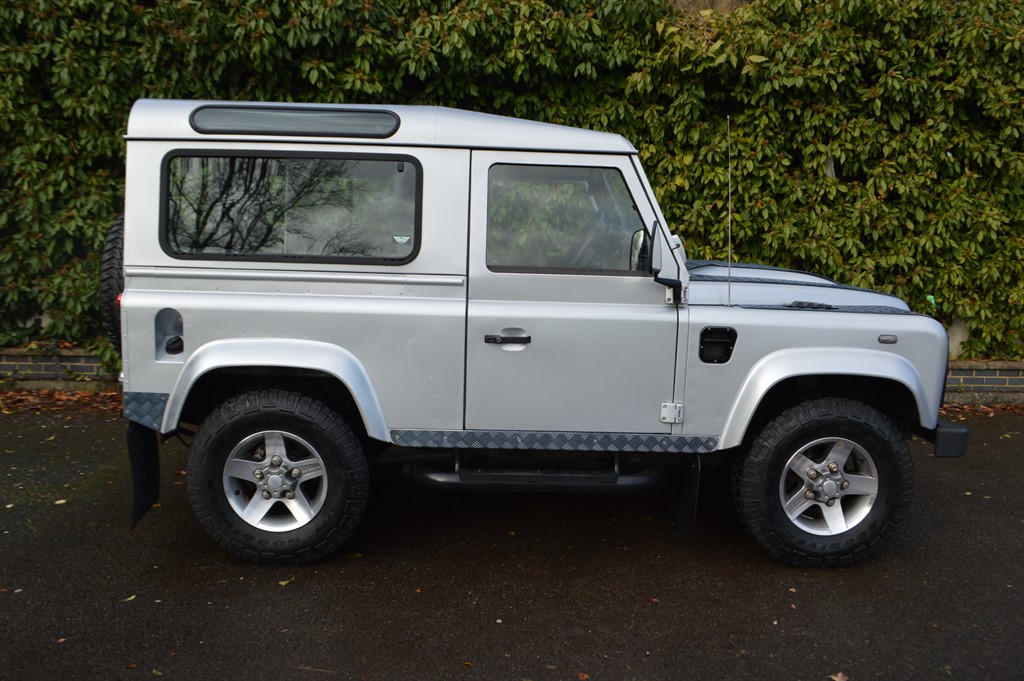 Land Rover Defender 90 2.4 TDCi XS Station Wagon 3dr Diesel Manual 4WD