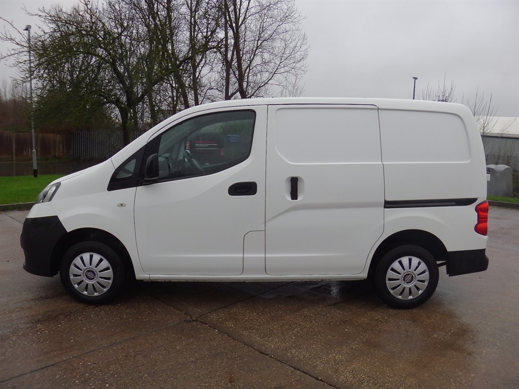 Nissan nv200 clearance crew van