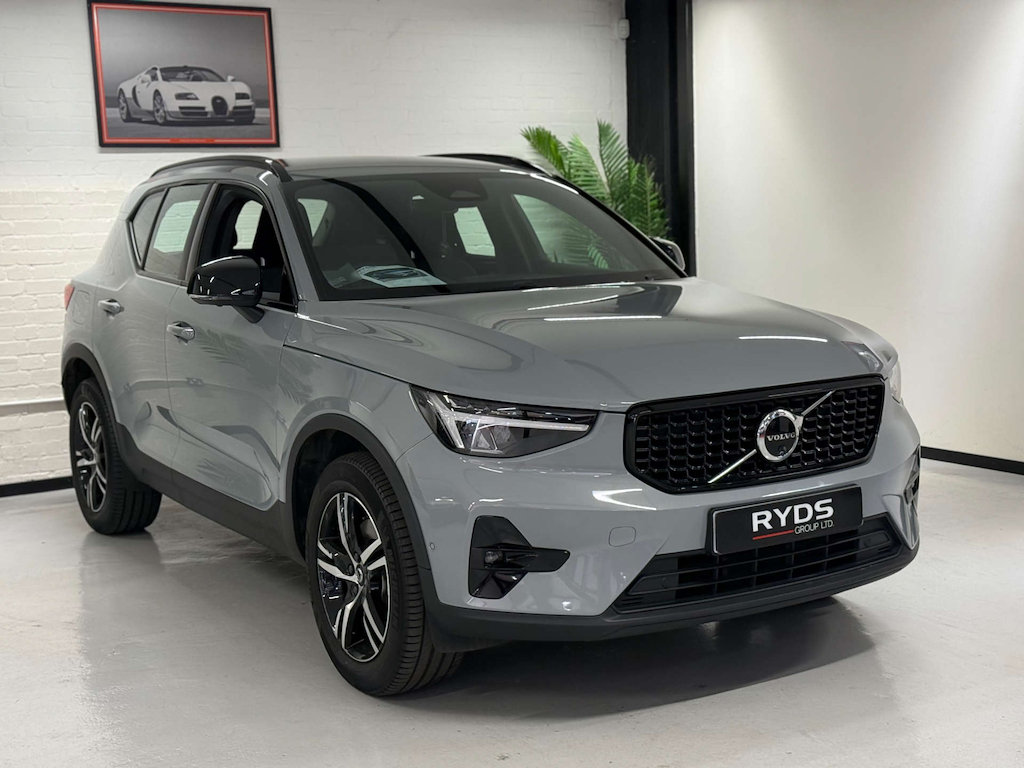 2024 Volvo XC40