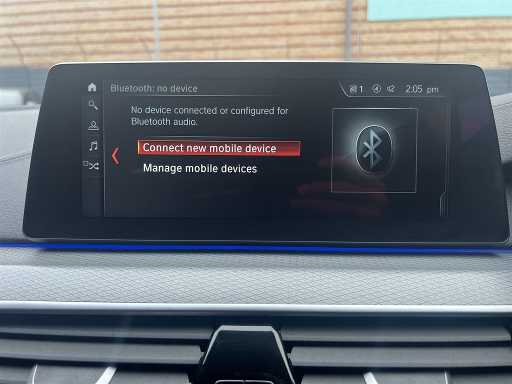 Bmw 520d on sale bluetooth music