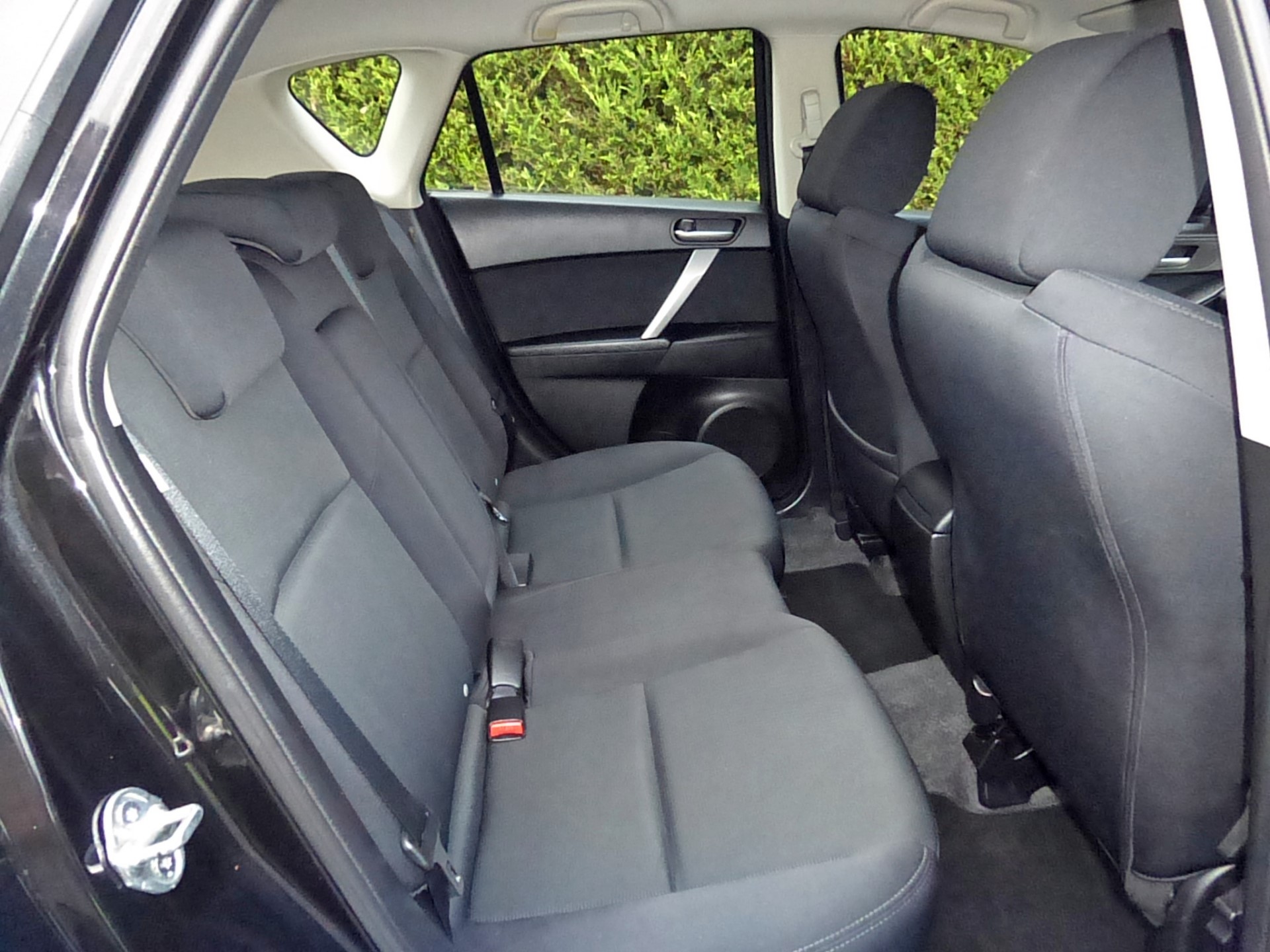 Mazda 3 clearance rear seat