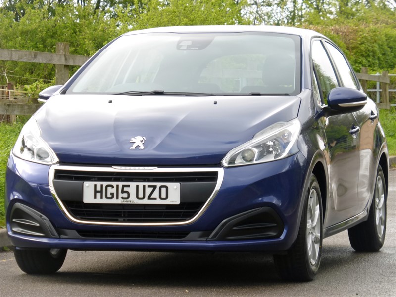 2015 PEUGEOT 208 JUST 17000 MILES 1 LADY OWNER 2015 17,000 MI MANUAL PETROL FOR... photo