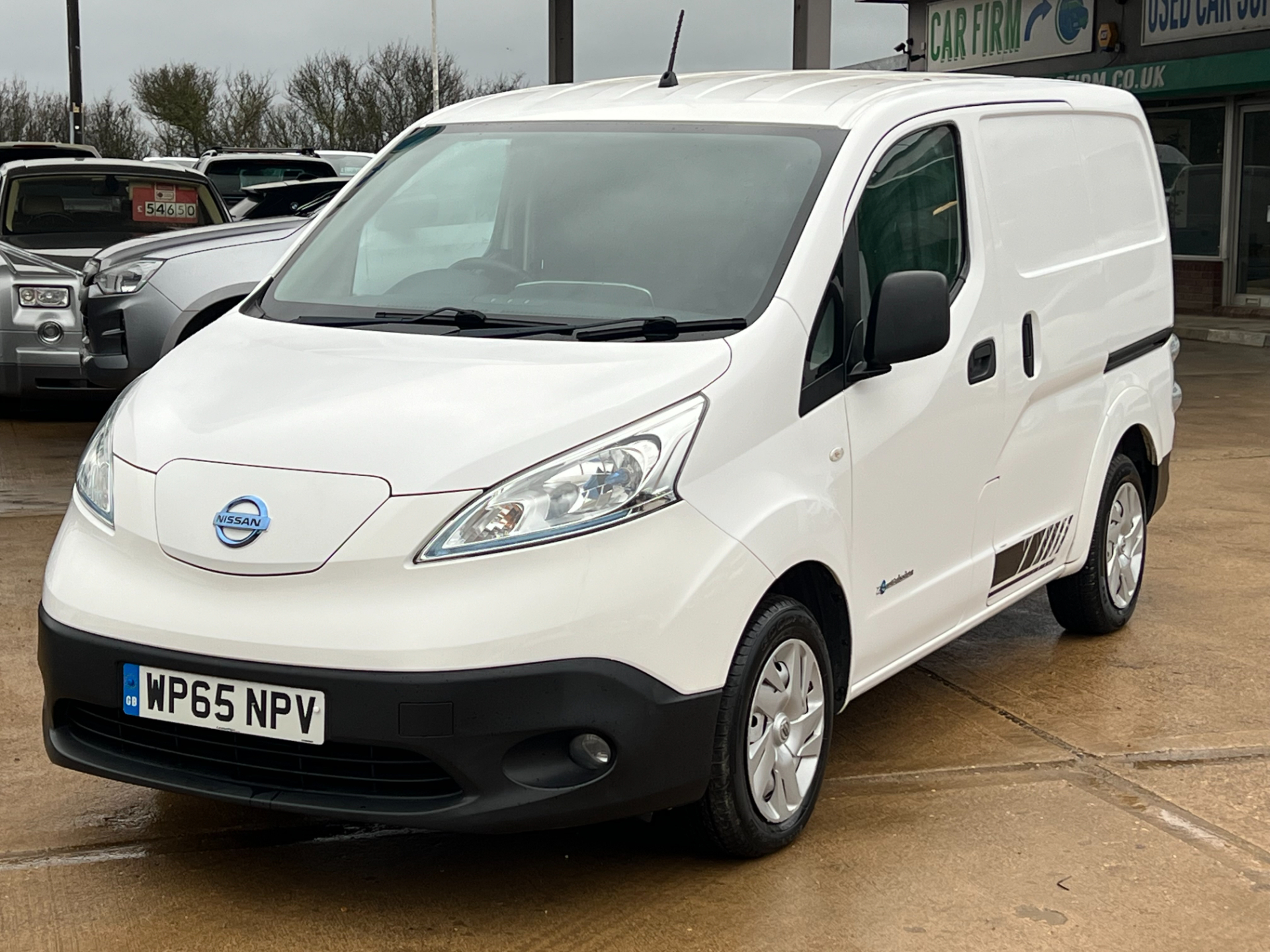 2016 NISSAN NV200