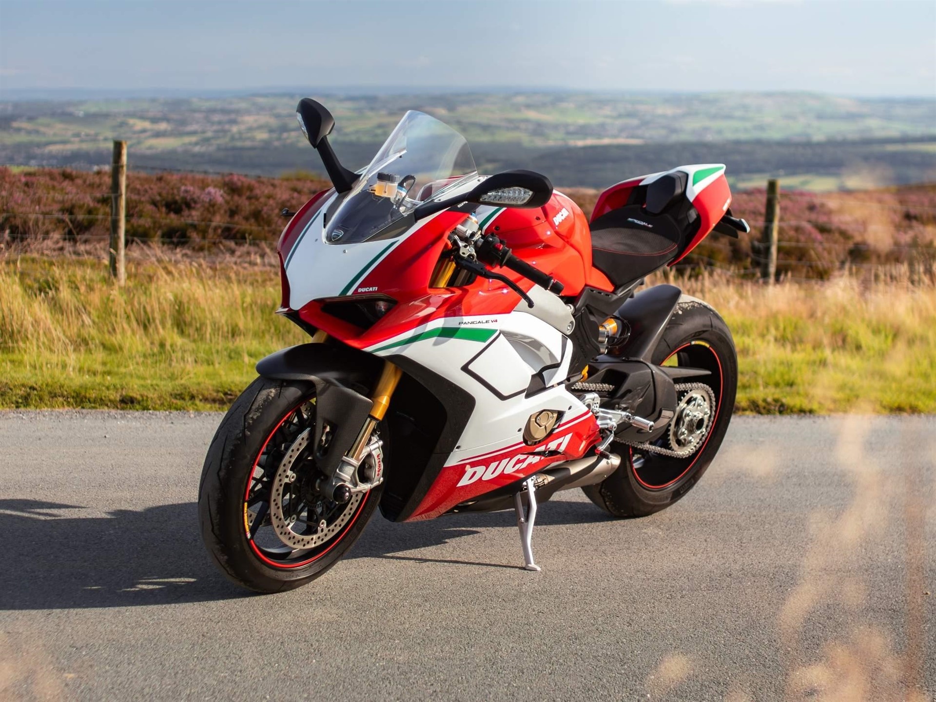 Ducati panigale online v4s speciale