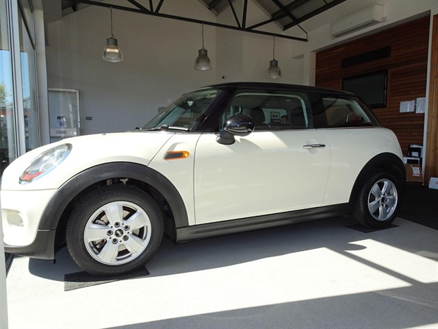 2016 MINI COOPER HATCHBACK 3DR PETROL AUTO EURO 6 S S 136 PS 10,500 226.50... photo