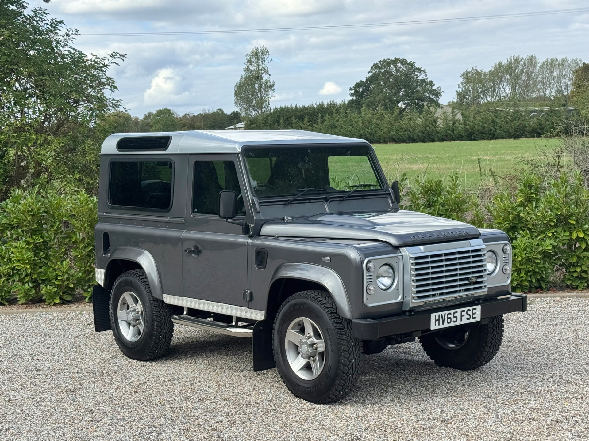 2015 Land Rover Defender 90