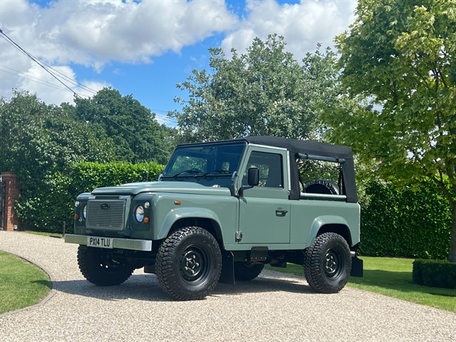 Used Land Rover Range Rover Defender Used Land Rover Defenders for sale in Chelmsford, Essex | T. ELLIOTT ...
