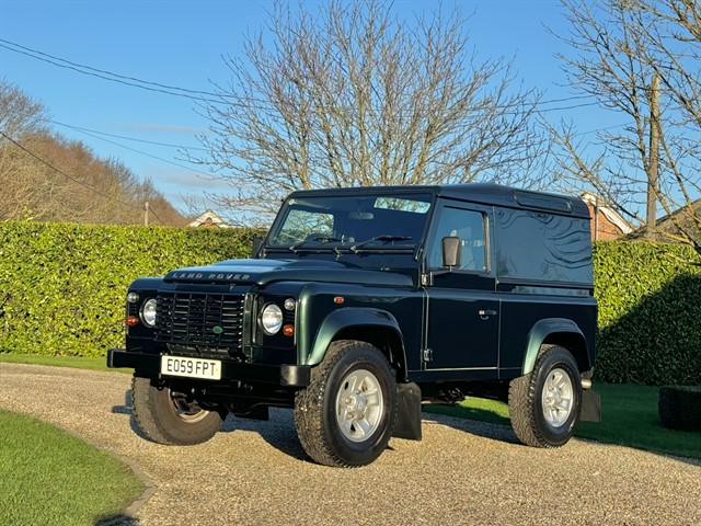 Used Land Rover Range Rover Defender Used Land Rover Defenders for sale in Chelmsford, Essex | T. ELLIOTT ...