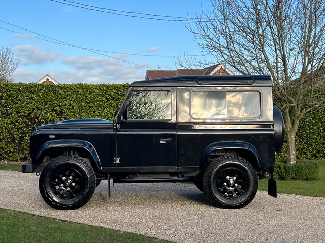 Used Land Rover Defenders for sale in Chelmsford, Essex | T. ELLIOTT ...