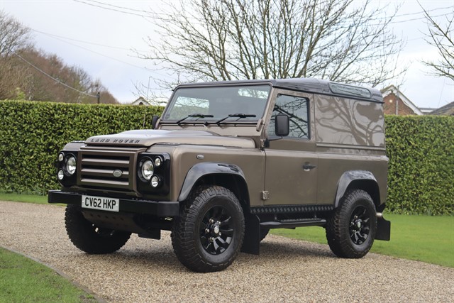 Used Land Rover Range Rover Defender Used Land Rover Defenders for sale in Chelmsford, Essex | T. ELLIOTT ...