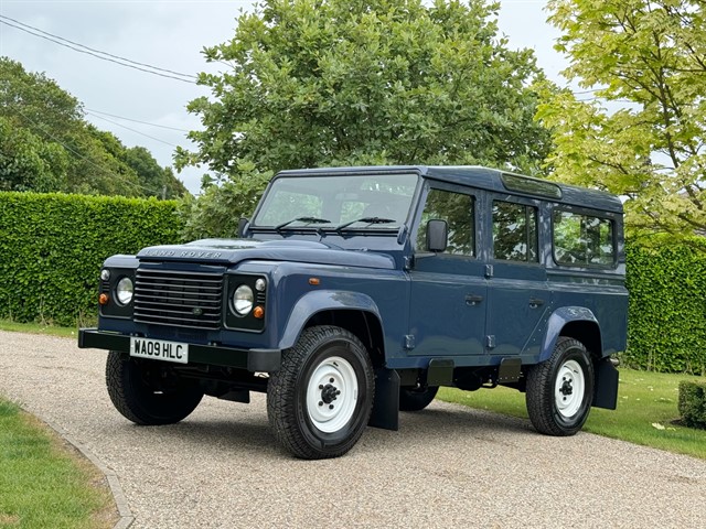 Used Land Rover Defenders in Chelmsford, Essex | T. ELLIOTT LAND ROVERS ...