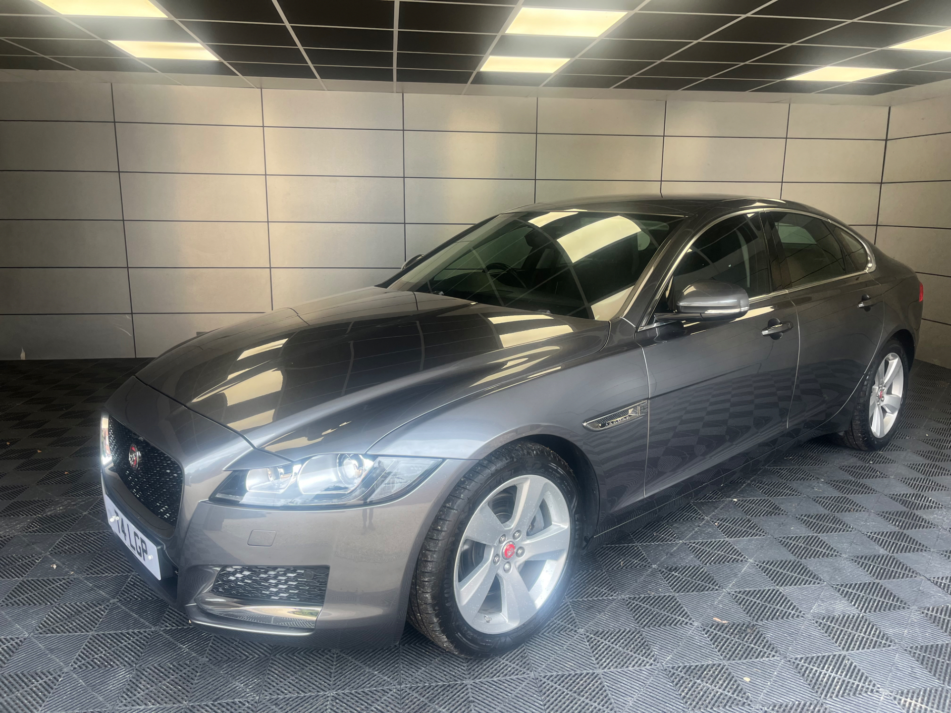 2015 Jaguar XF