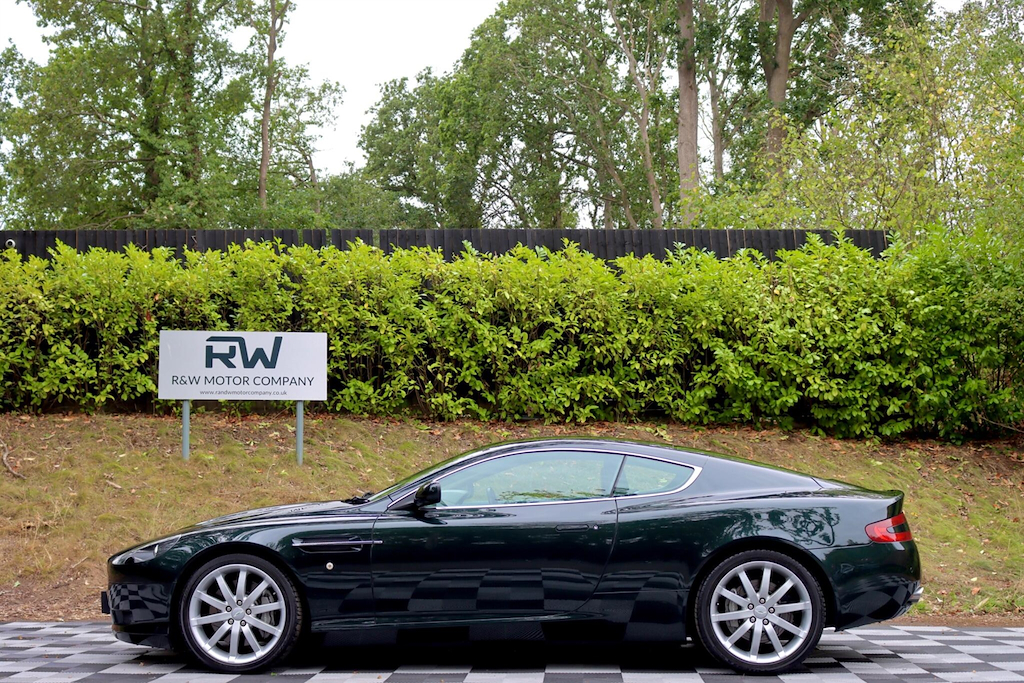 Aston Martin DB9 2004