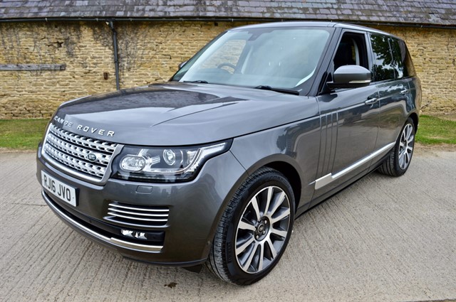 Land Rover & Range Rover Specialists near Chipping Norton, in The ...