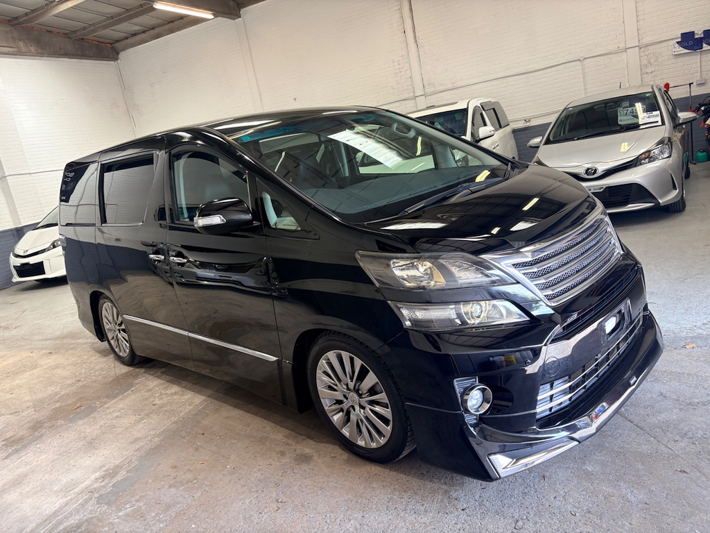 2013 Toyota Vellfire