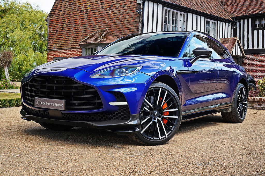 Aston Martin Dbx