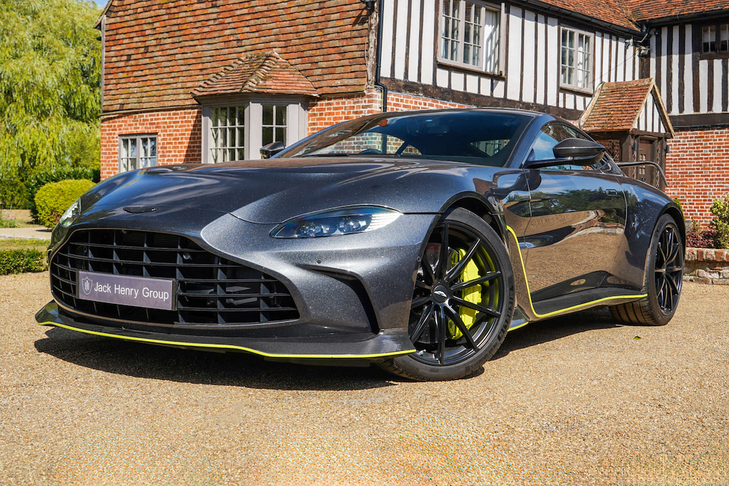 Aston Martin Vantage