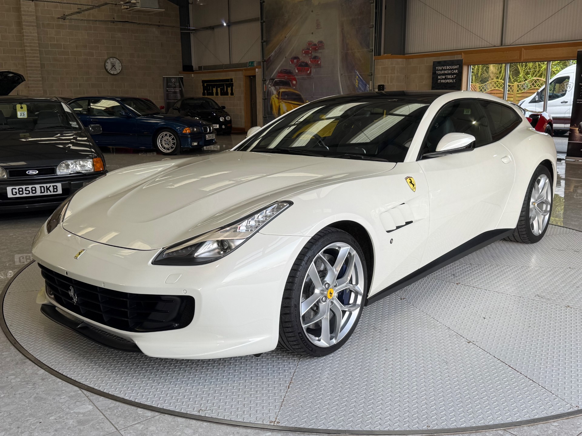 2017 Ferrari GTC4Lusso 3.9T V...