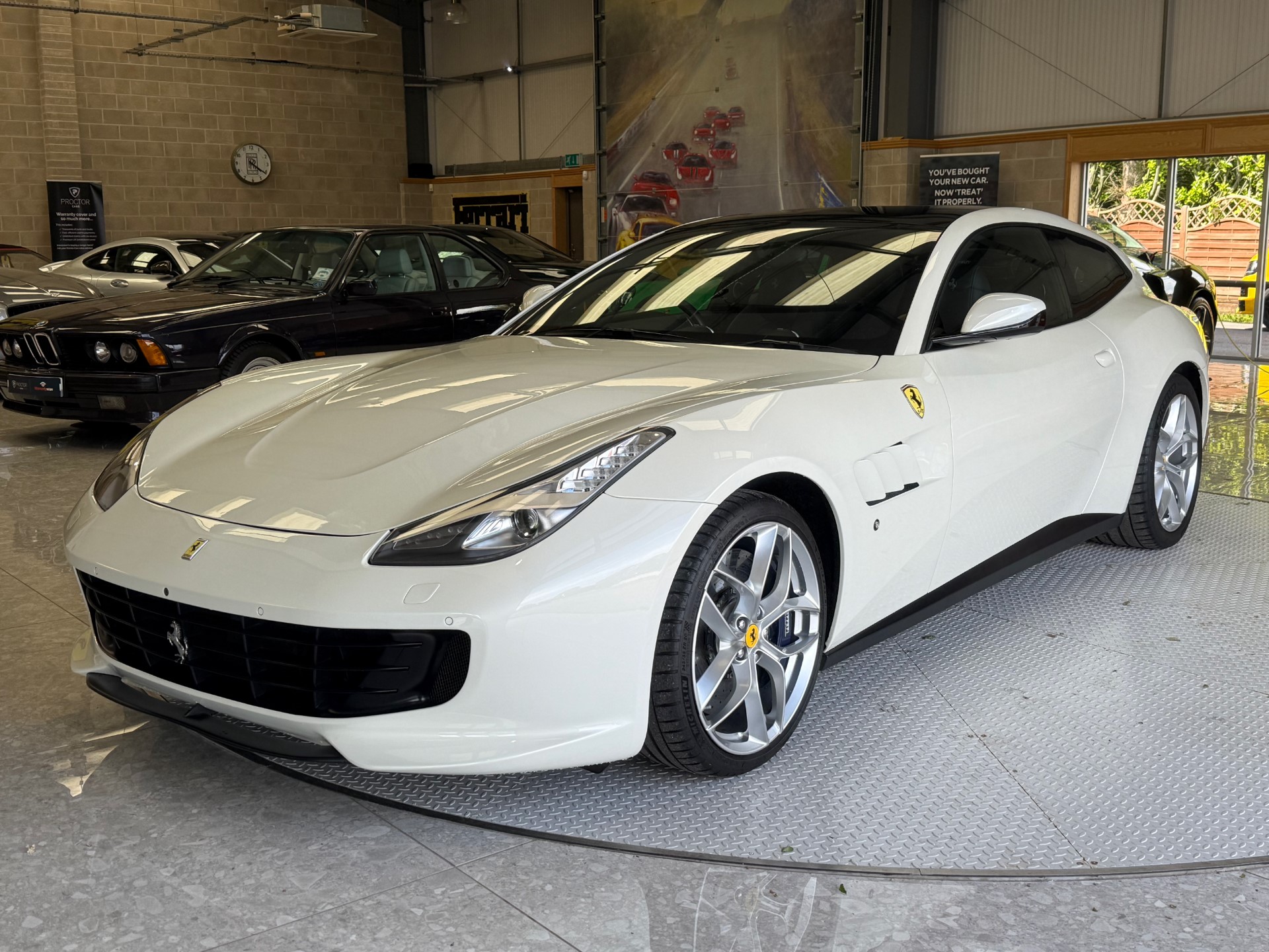 2017 Ferrari GTC4Lusso 3.9T V8...
