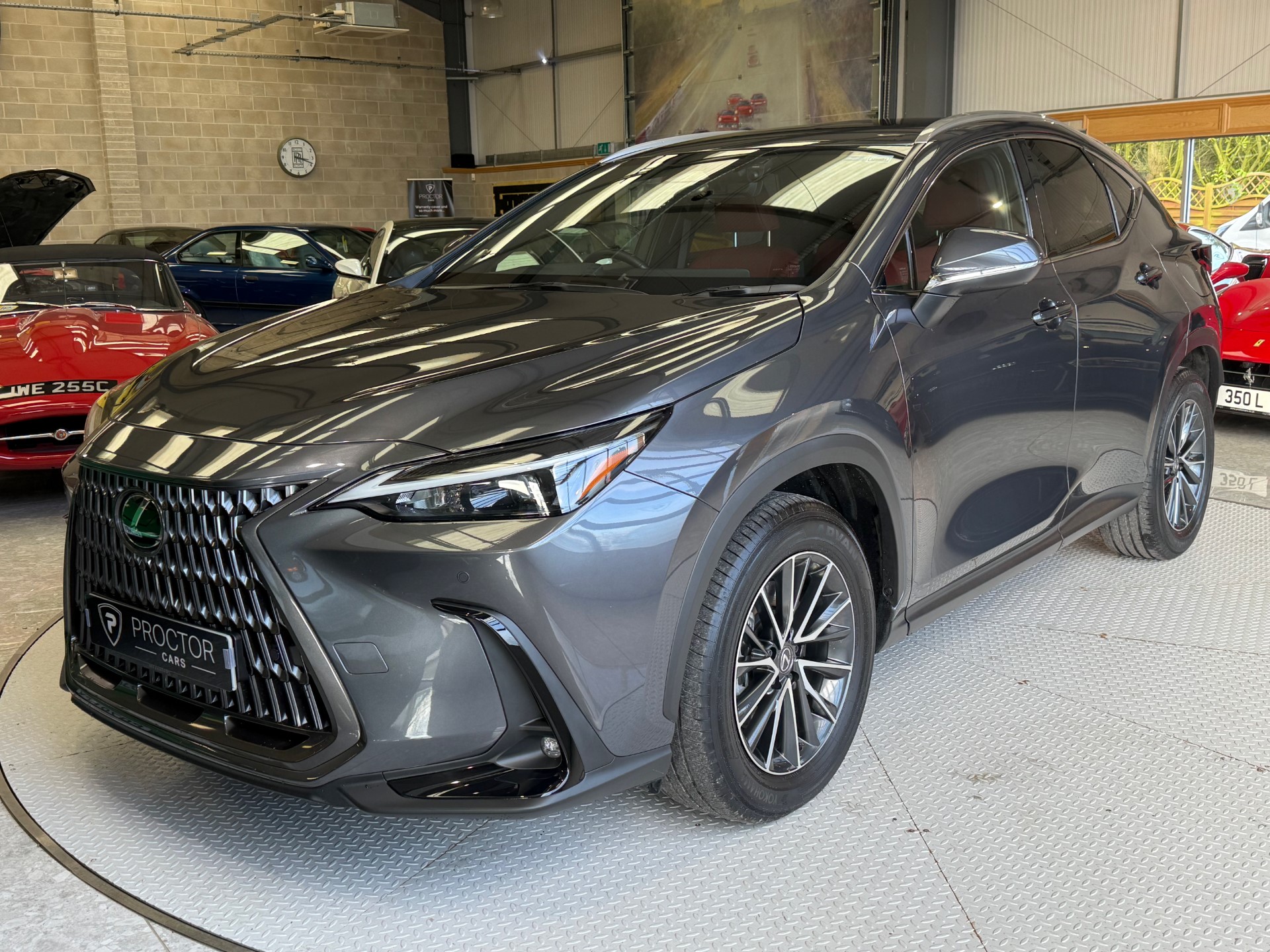 2024 Lexus NX 450h+ 18.1kWh E-C...