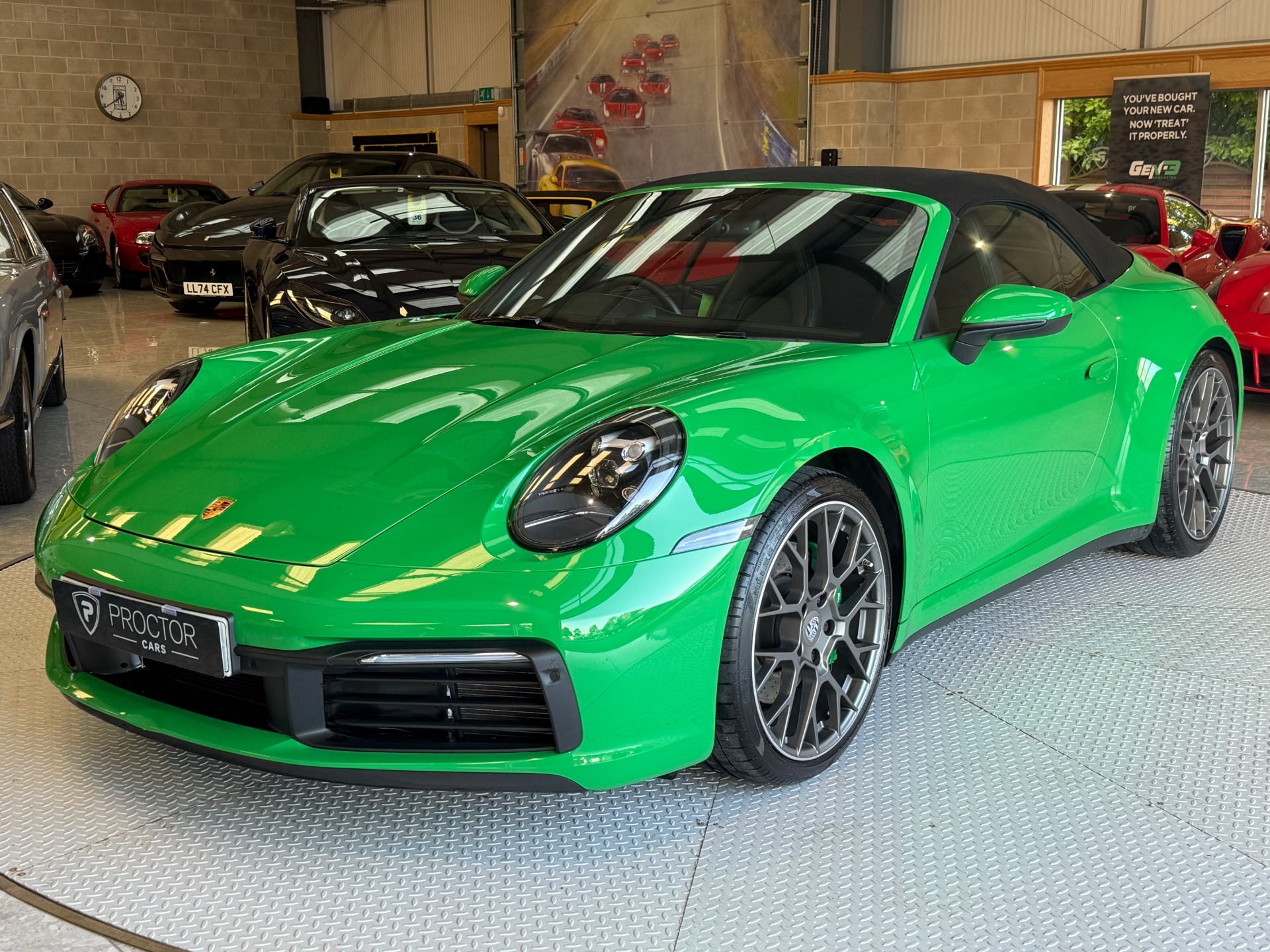 2020 Porsche 911 3.0T 992 Carrer...