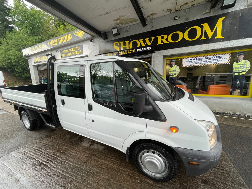 used Ford Transit 350 CREW-CAB DROPSIDE / TWIN REAR WHEEL BASE / 6 SEATS in gwent