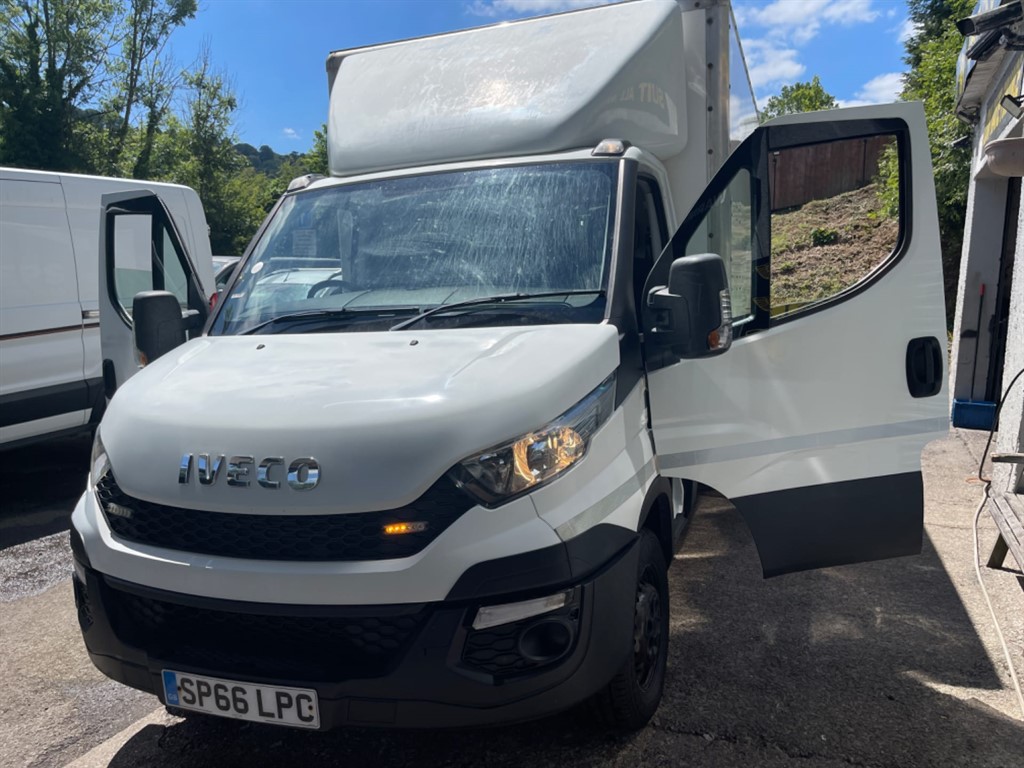 used Iveco Daily IVECO 35S13 LUTON LWB / TAIL-LIFT in gwent