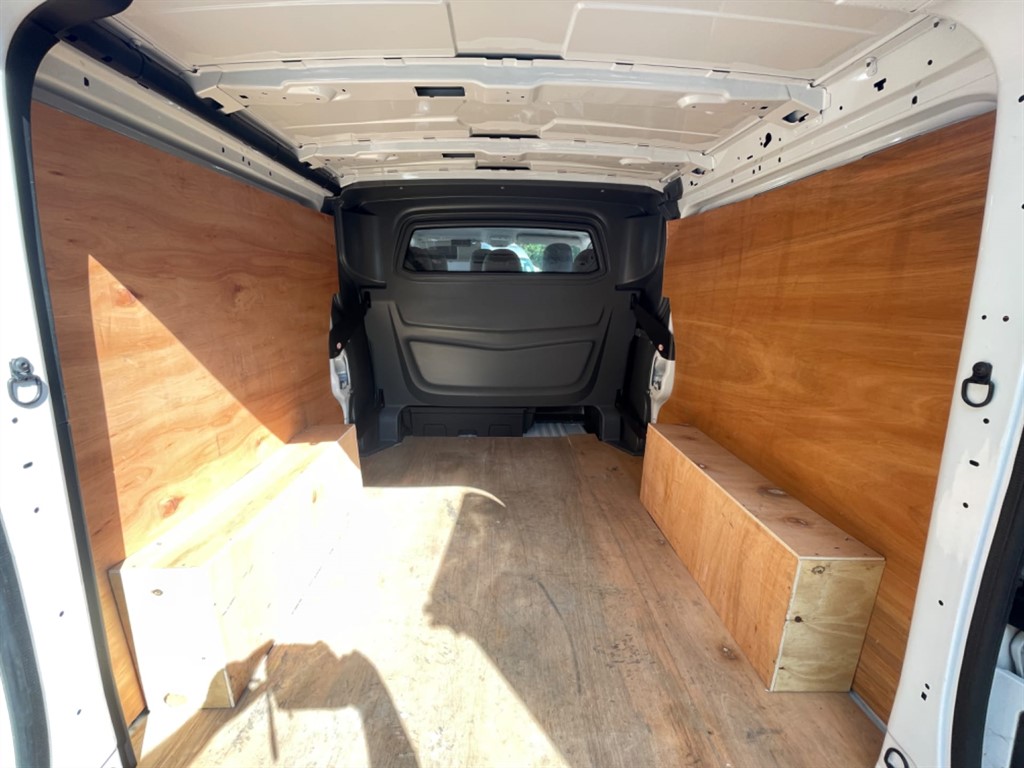 Vauxhall vivaro crew cab hot sale conversion