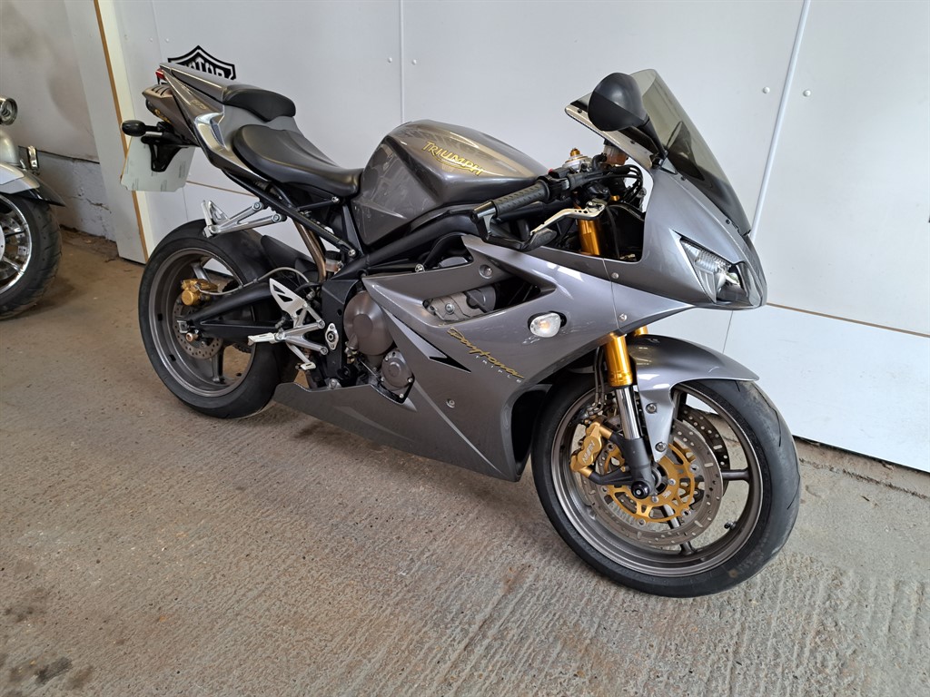 triumph daytona 675r second hand