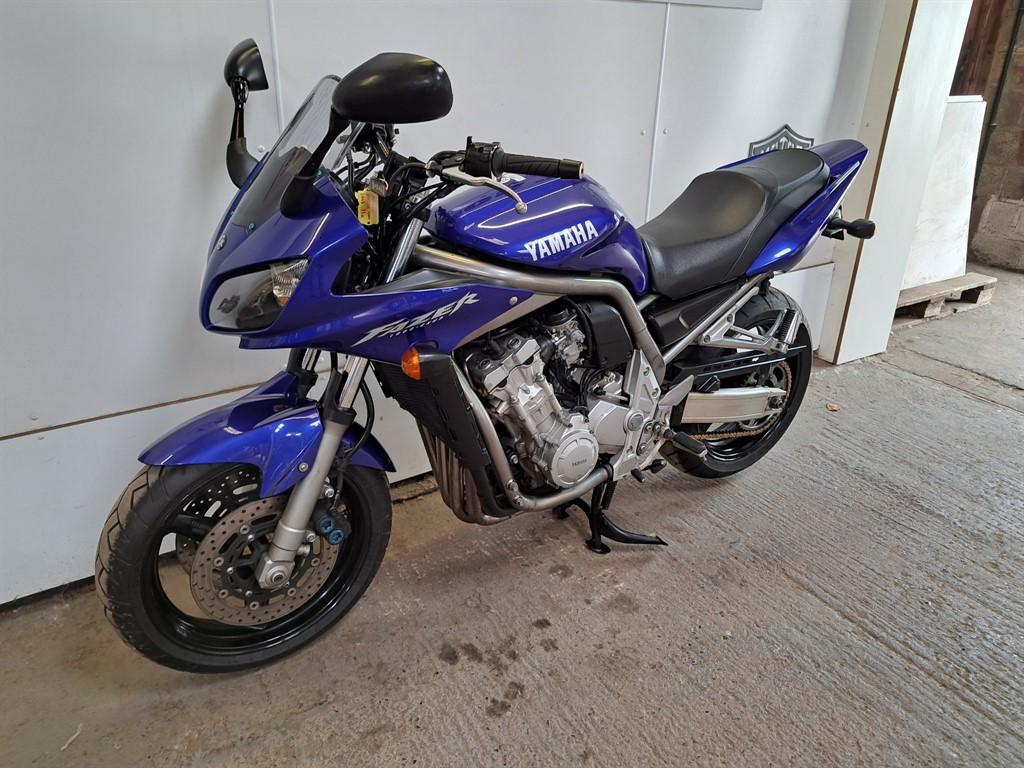 Used Yamaha FZS1000 for sale in Bury St Edmunds, Suffolk | GL Cars