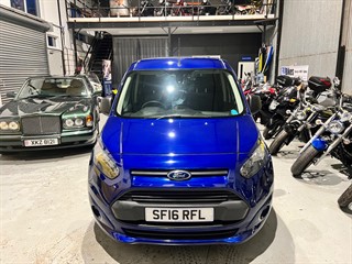 Used Ford Tourneo Connect from GL Cars