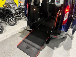 Used Ford Tourneo Connect from GL Cars