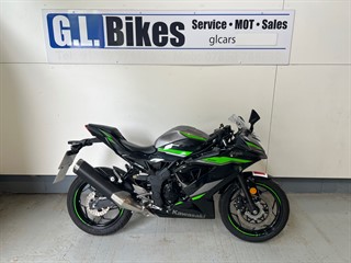 Used Kawasaki Ninja 125 from GL Cars
