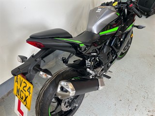 Used Kawasaki Ninja 125 from GL Cars