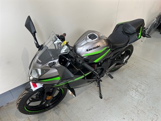 Used Kawasaki Ninja 125 from GL Cars