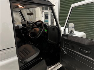 Used Land Rover Defender 90 from GL Cars