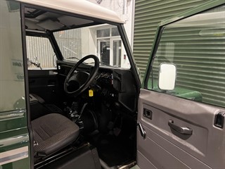 Used Land Rover Defender 90 from GL Cars